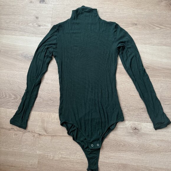 Size M- Summersalt The Long Sleeve Day to Night Bodysuit: TENCEL™ Edition - Eden - Picture 1 of 3